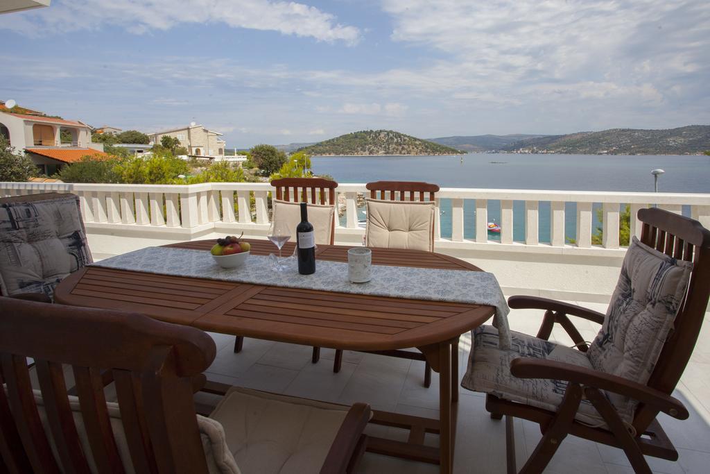 Villa Perun Ražanj Exteriör bild